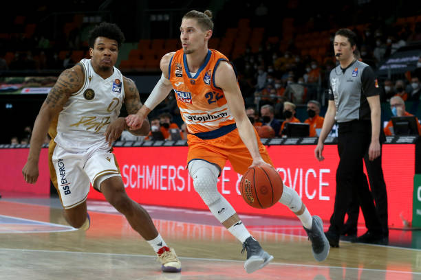 全场触球次 全场触球次